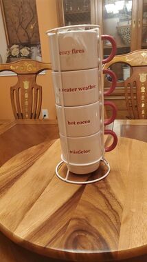 Bella Lux Stackable~ Set of 4 Christmas Mugs with Stand Collection ~De Noel